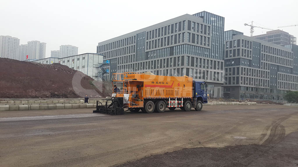 2014年重庆外环道路稀浆封层施工